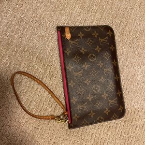 Louis Vuitton Neverfull Pochette Wristlet
